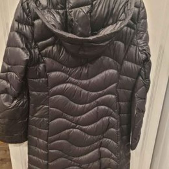 Andrew Marc Packable Puffer Coat, small - Picture 3 of 6